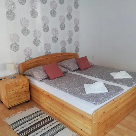 Bagolylak Vendeghaz *